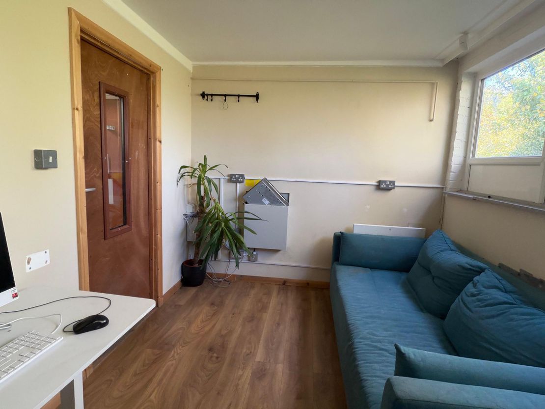 C8 Parkside Works, Thames Road, Crayford, Dartford, Kent, DA1 4SB