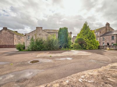 Property Image for 43 Bonhill Road, Dumbarton, G82 2DJ