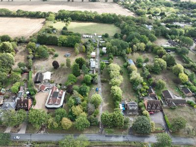 Property Image for Meadway Farm, Rectory Road, Little Burstead, Billericay, Essex, CM12 9TR