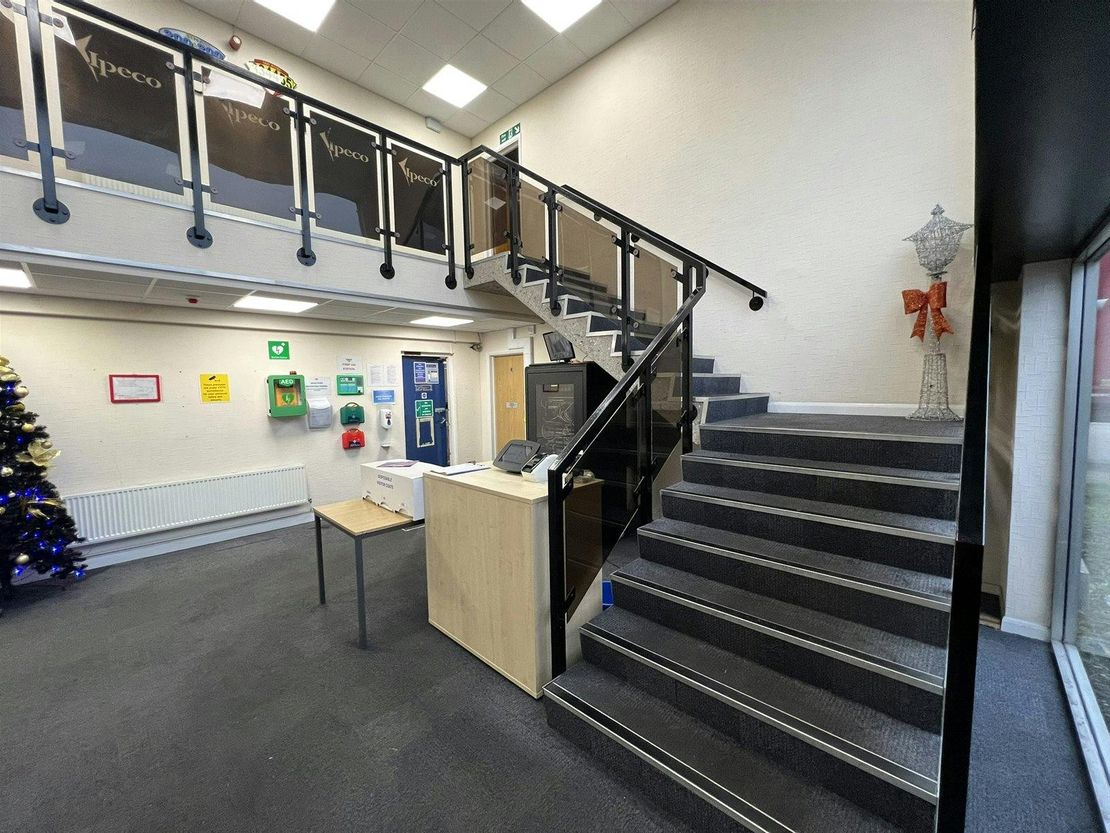 Unit 15, Aviation Way, Southend-On-Sea, SS2 6UN