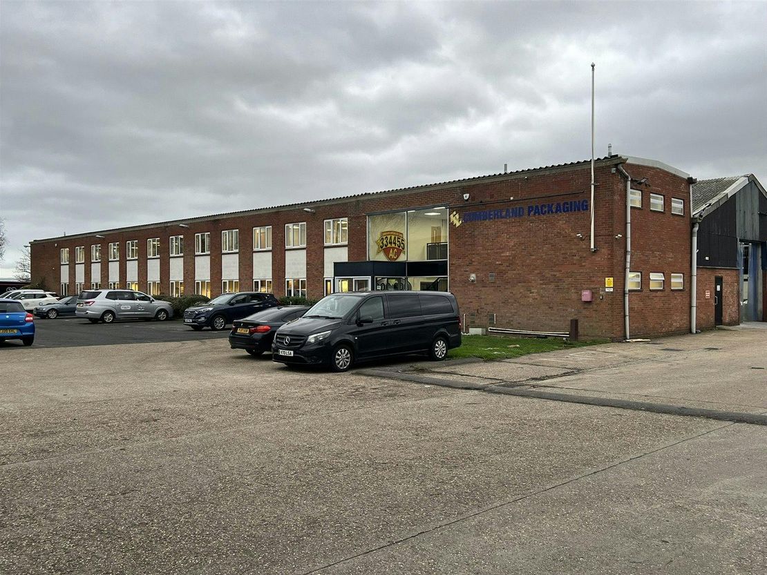 Unit 15, Aviation Way, Southend-On-Sea, SS2 6UN