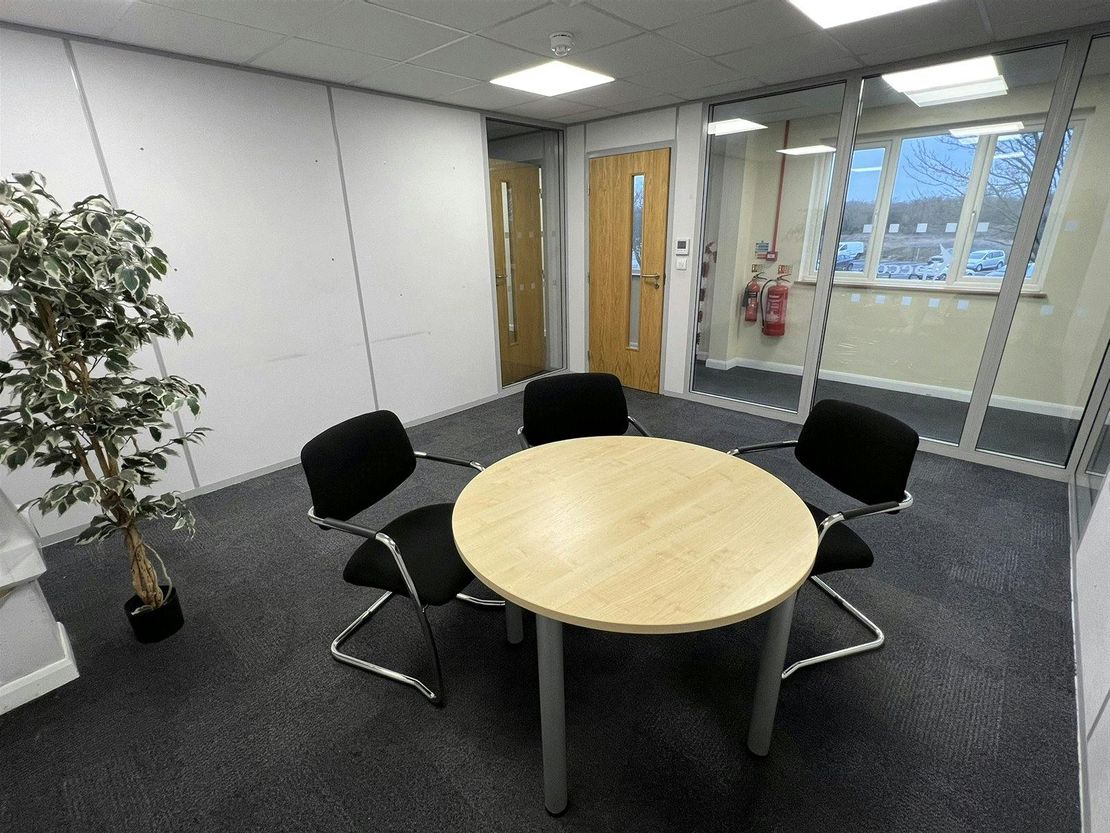 Unit 15, Aviation Way, Southend-On-Sea, SS2 6UN