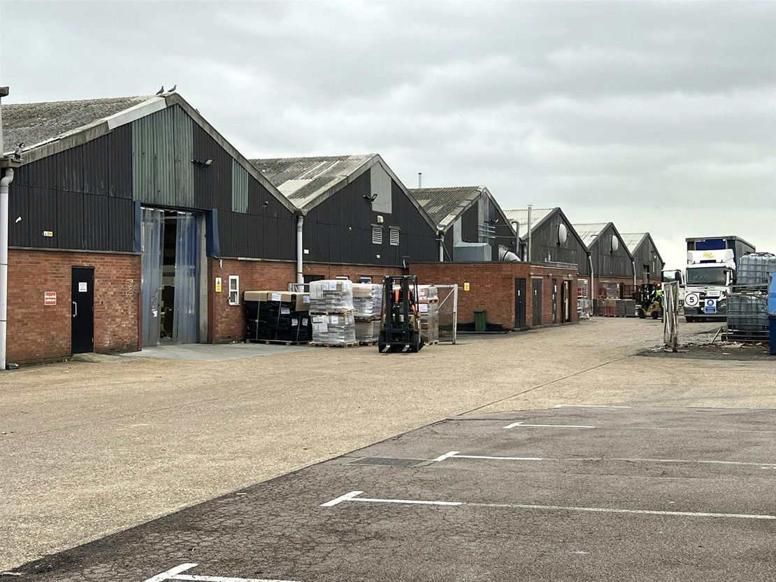 Unit 15, Aviation Way, Southend-On-Sea, SS2 6UN