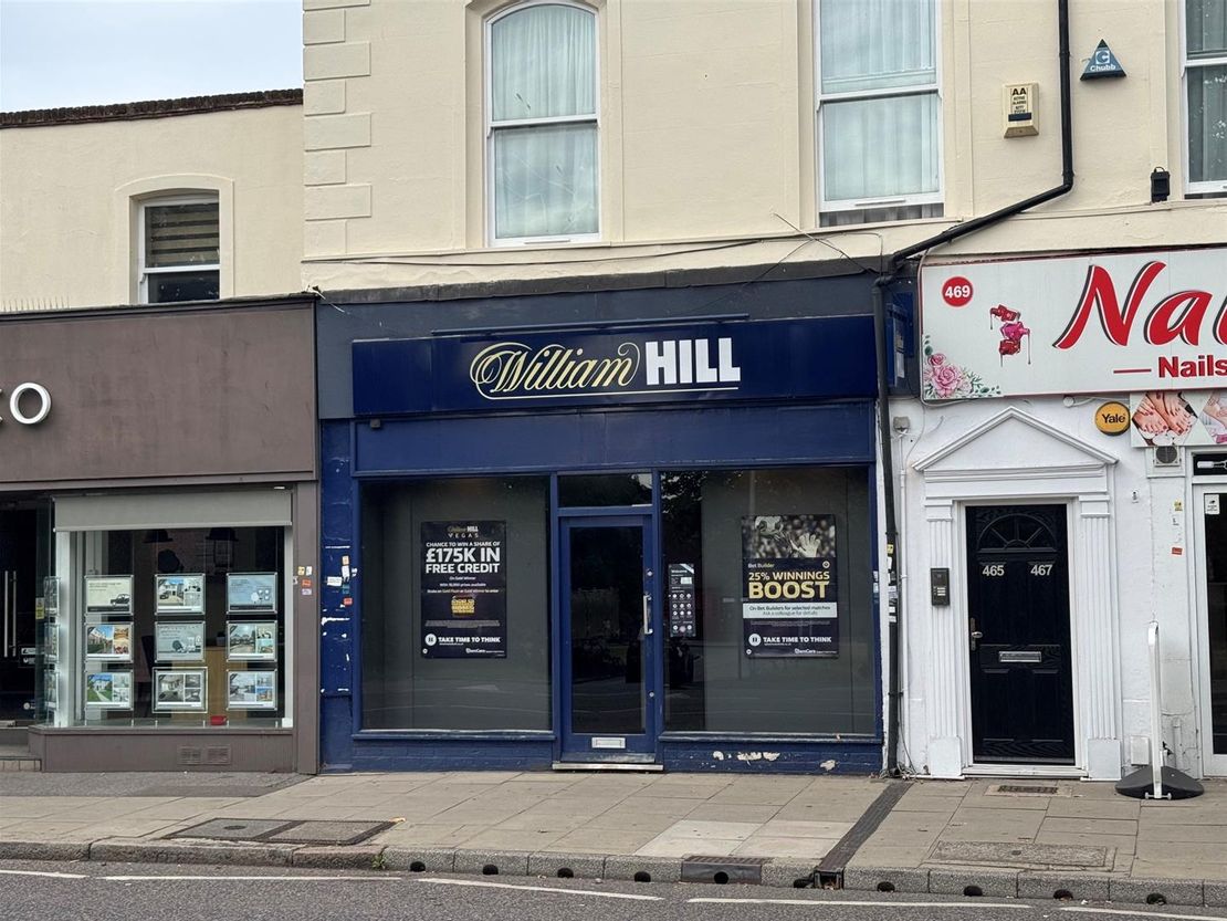 High Road, Woodford Green