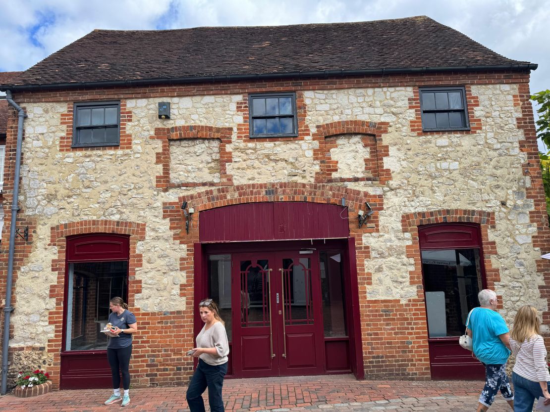 15 Lion & Lamb Yard, Farnham, GU9 7LL