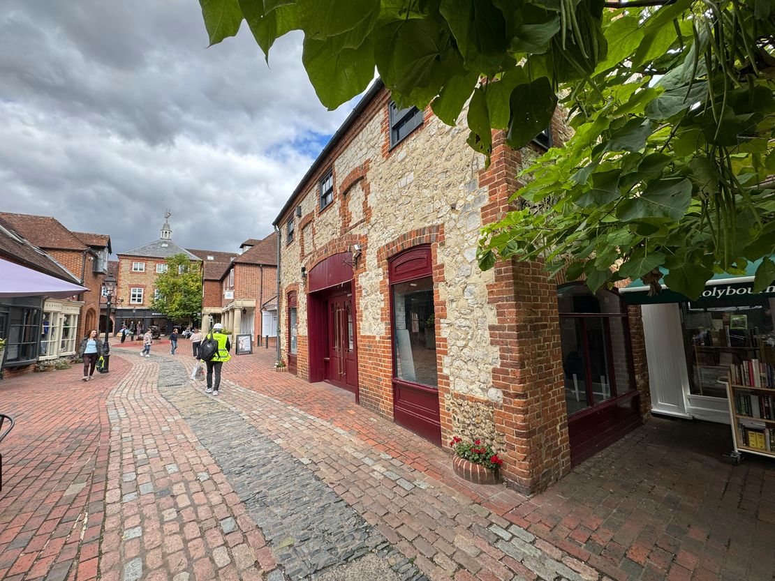 15 Lion & Lamb Yard, Farnham, GU9 7LL