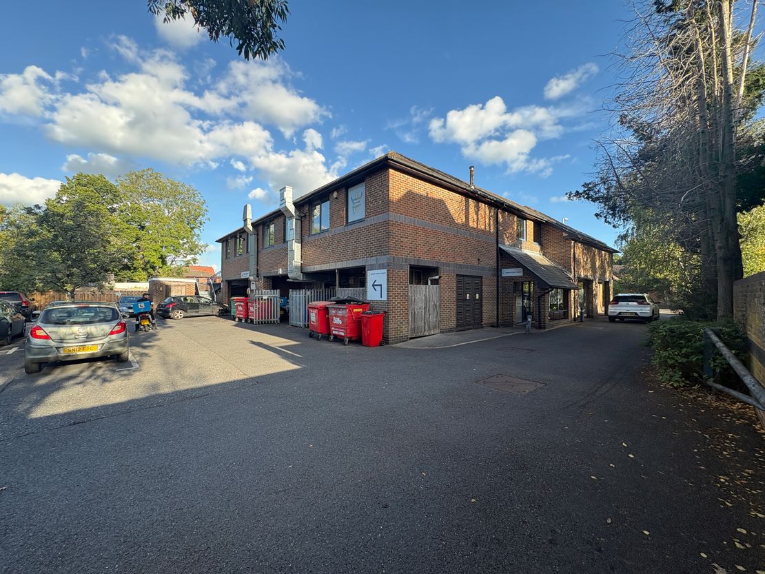 91-95 Winchester Road, Chandlers Ford, Eastleigh, Hampshire, SO53 2GG