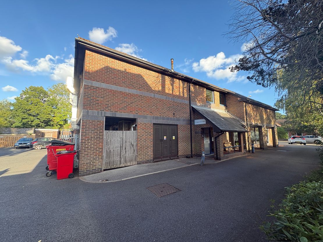 91-95 Winchester Road, Chandlers Ford, Eastleigh, Hampshire, SO53 2GG
