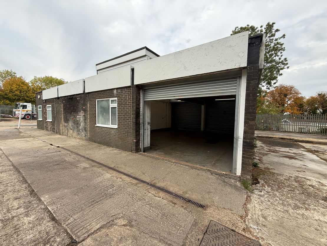 Swanland Road Compound, Barnet by Pass, South Mimms, Potters Bar, Hertfordshire, EN6 3NH