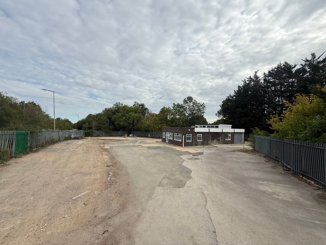 Swanland Road Compound, Barnet by Pass, South Mimms, Potters Bar, Hertfordshire, EN6 3NH