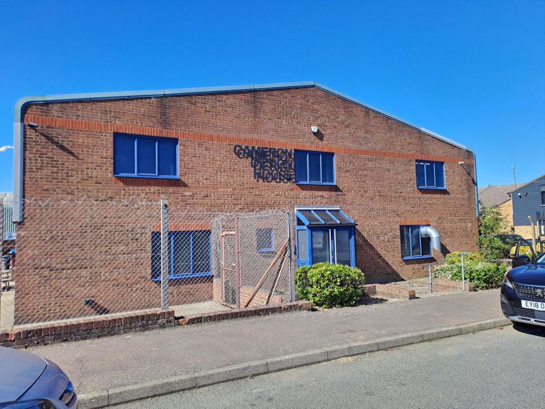 23 Knowl Piece, Wilbury Way, Hitchin, Hertfordshire, SG4 0TY