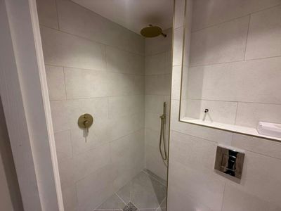 Property Image for 30-31 Queens Road, Brighton, BN1 3XA