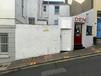 Property Image for 30-31 Queens Road, Brighton, BN1 3XA