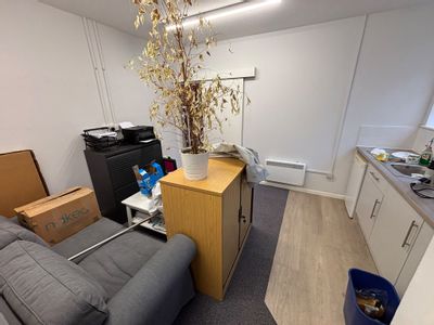 Property Image for 27B Hursley Road, Eastleigh, Hampshire, SO53 2FS