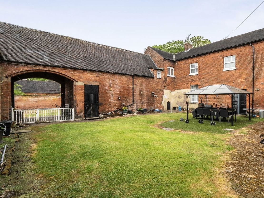 Somerford Hall, Somerford, Brewood, Stafford, Staffordshire, ST19 9DQ