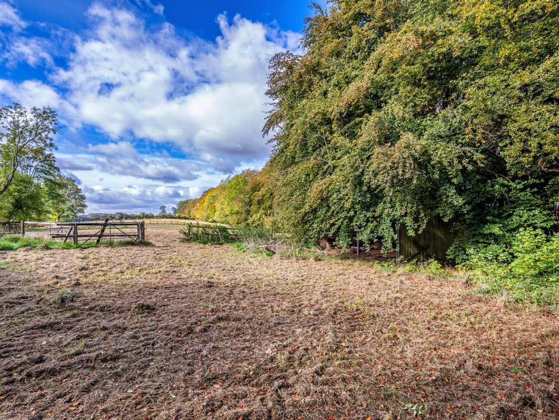 Land Off B4070, Slad, Stroud, Gloucestershire, GL6 7RD