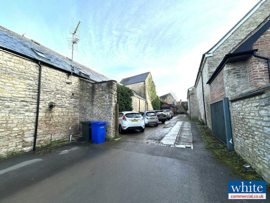 36 Market Square, Bicester, OX26 6AG