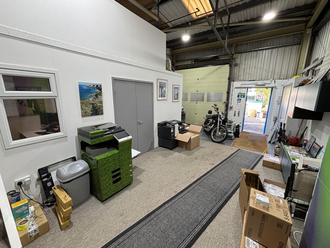 Unit 16 Test Valley Business Centre, Test Lane, Nursling, Southampton, Hampshire, SO16 9JW