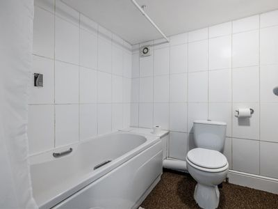 Property Image for Wide Bargate, Boston