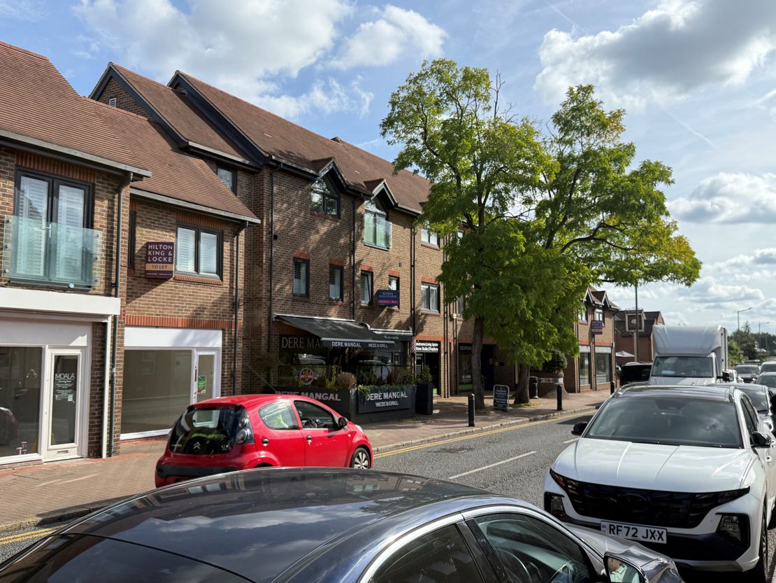 Shop 2 The Centre, Prospect House, The Broadway, Farnham Common, Slough, Buckinghamshire, SL2 3QQ