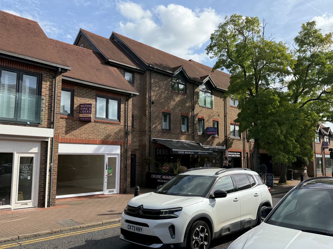 Shop 2 The Centre, Prospect House, The Broadway, Farnham Common, Slough, Buckinghamshire, SL2 3QQ