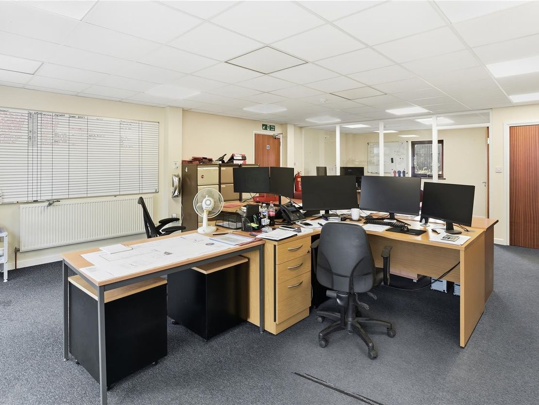 Long Marston, Stratford Upon Avon CV37 8RP