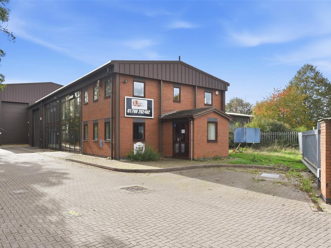 Long Marston, Stratford Upon Avon CV37 8RP