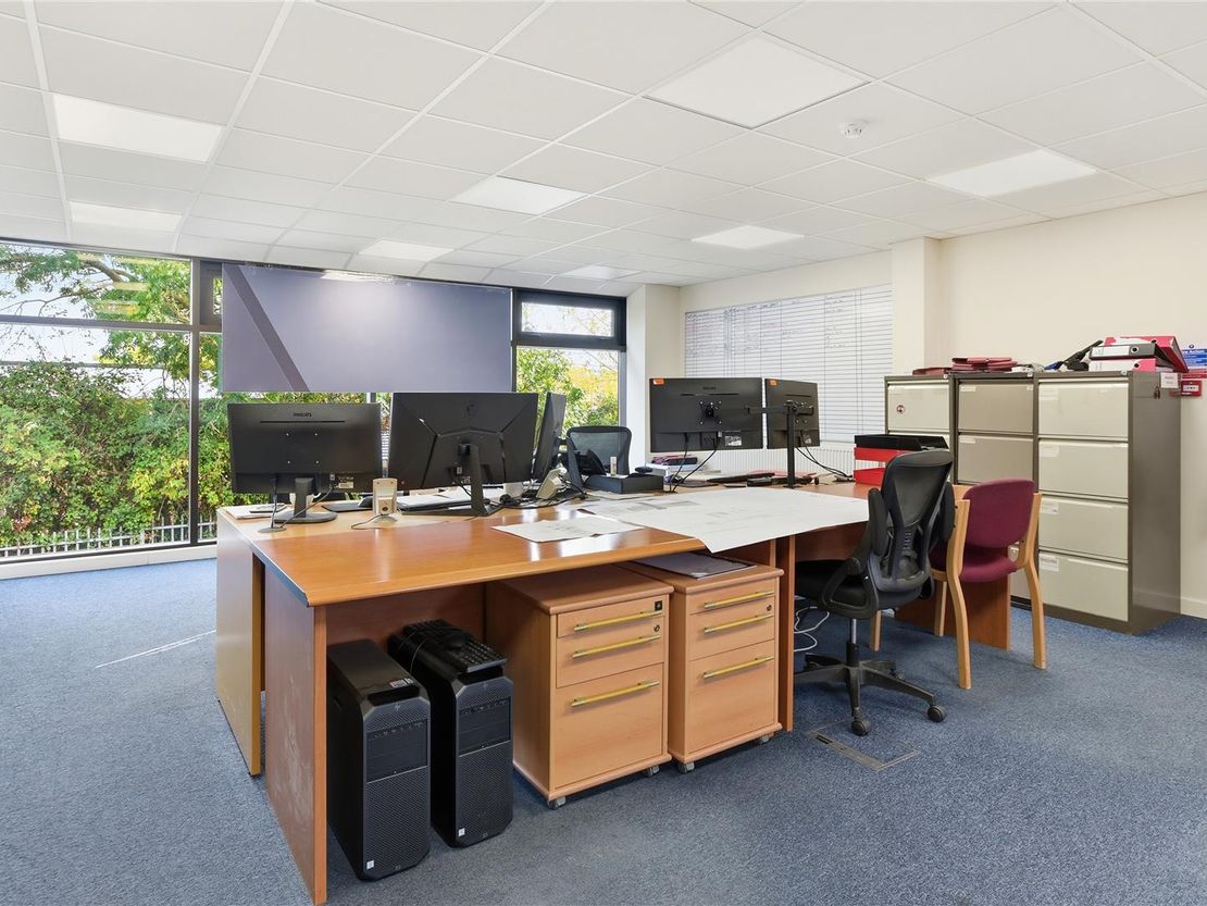Long Marston, Stratford Upon Avon CV37 8RP
