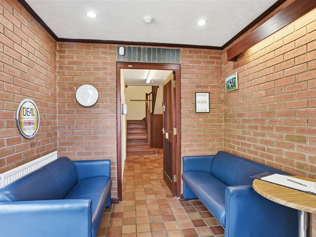 Long Marston, Stratford Upon Avon CV37 8RP