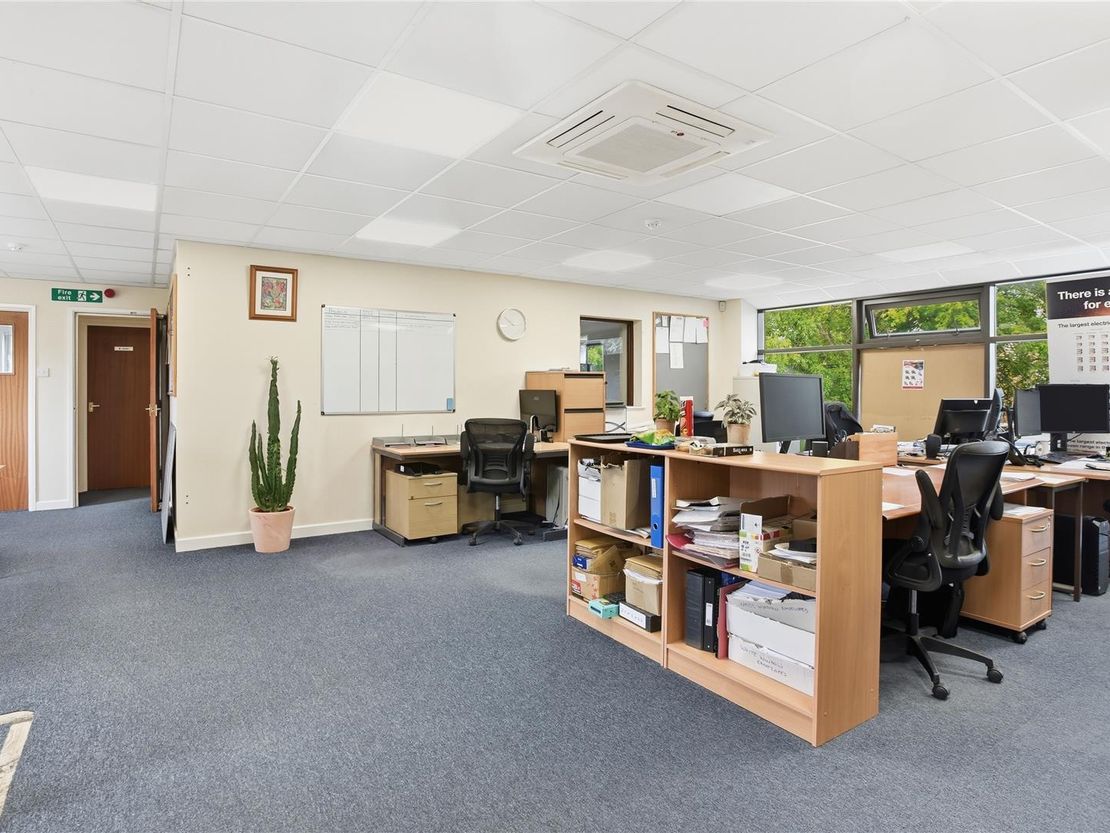 Long Marston, Stratford Upon Avon CV37 8RP
