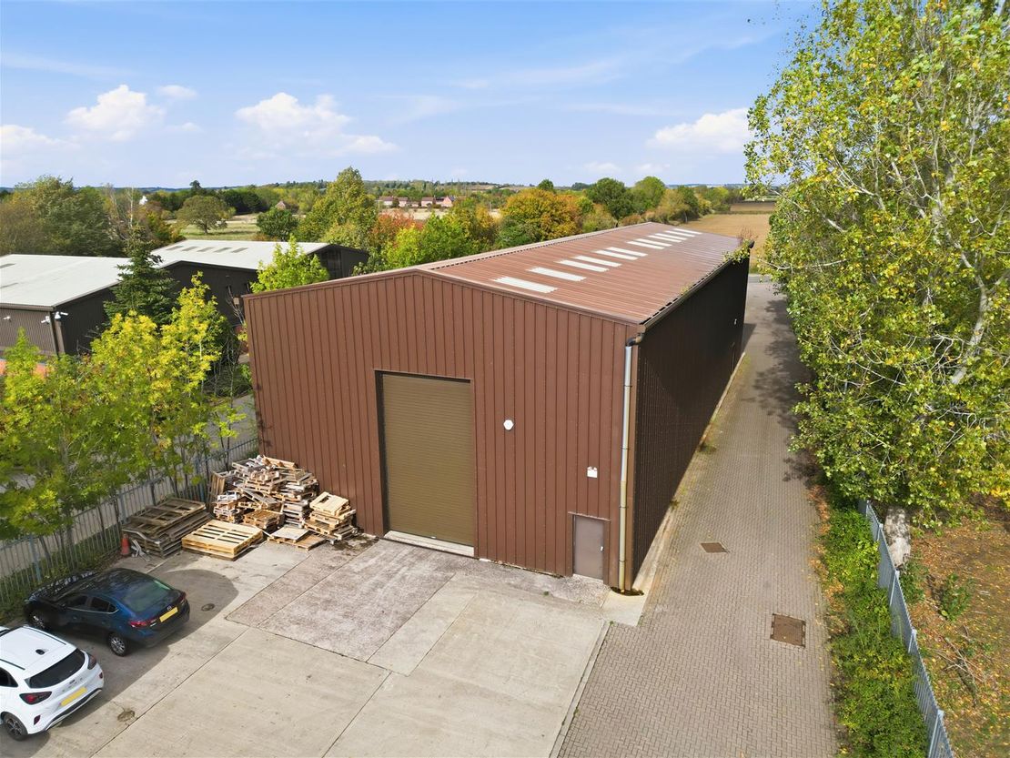 Long Marston, Stratford Upon Avon CV37 8RP