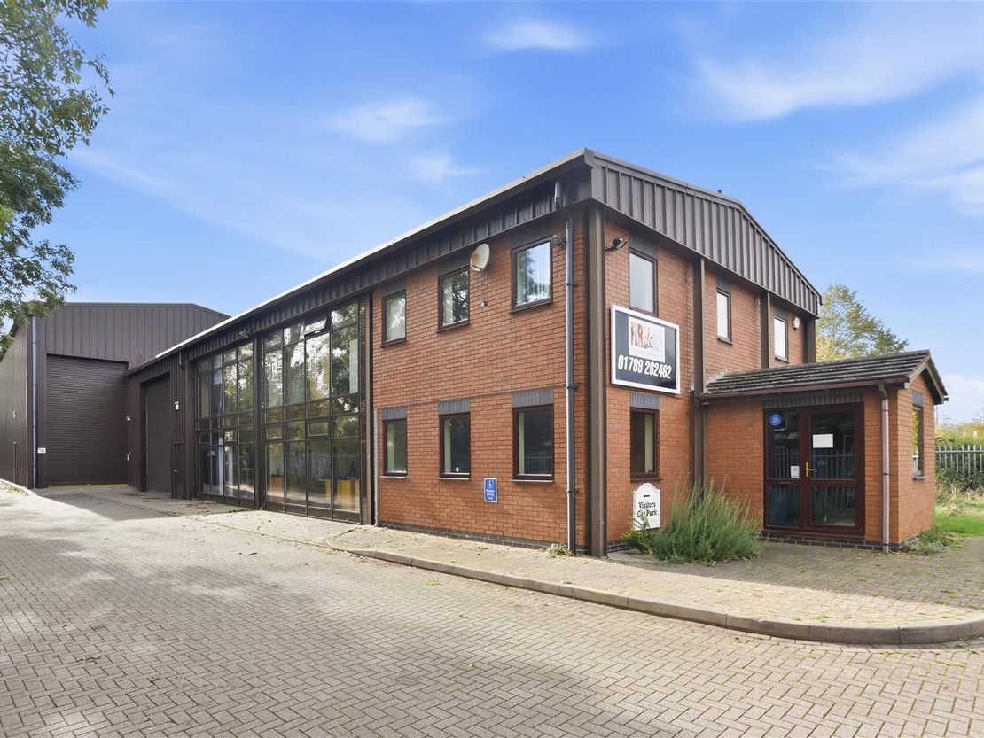 Long Marston, Stratford Upon Avon CV37 8RP