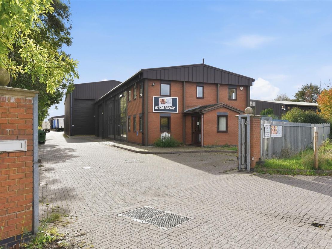 Long Marston, Stratford Upon Avon CV37 8RP