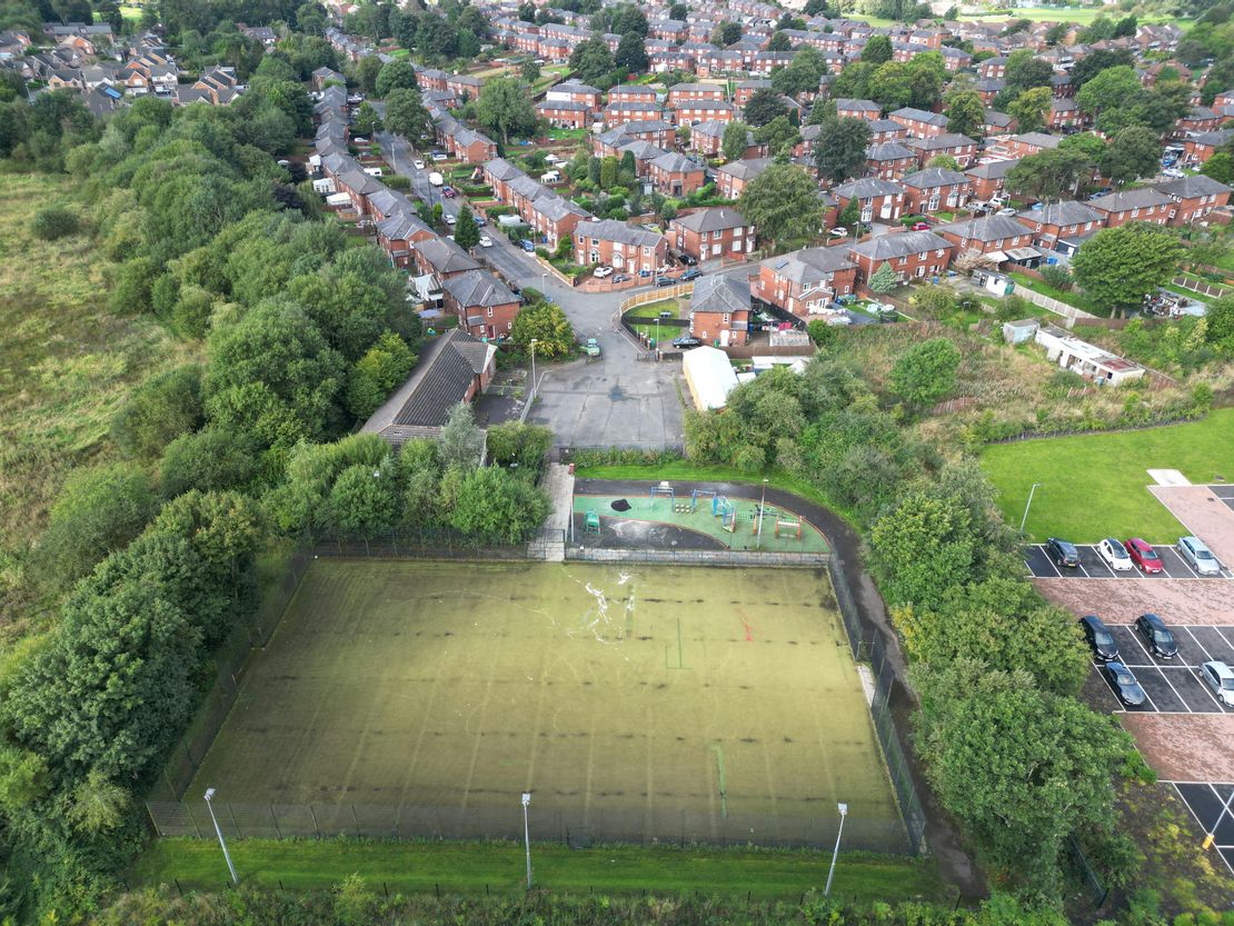 Neston Road, Rochdale, OL16 4XW