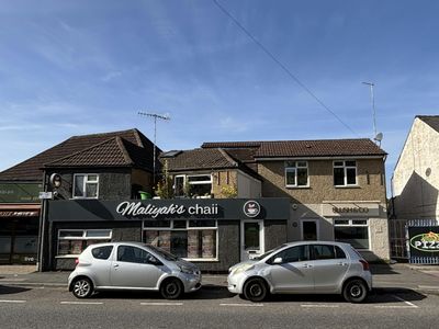 Property Image for 14-14a Lawn Lane, Hemel Hempstead, HP3 9HL
