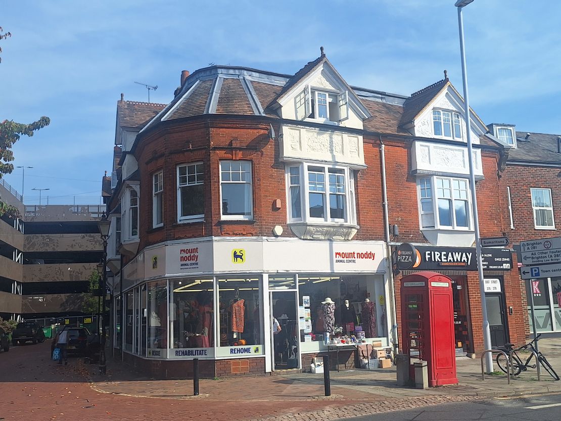 35 East Street And 2 Park Place, Horsham, West Sussex, RH12 1HR