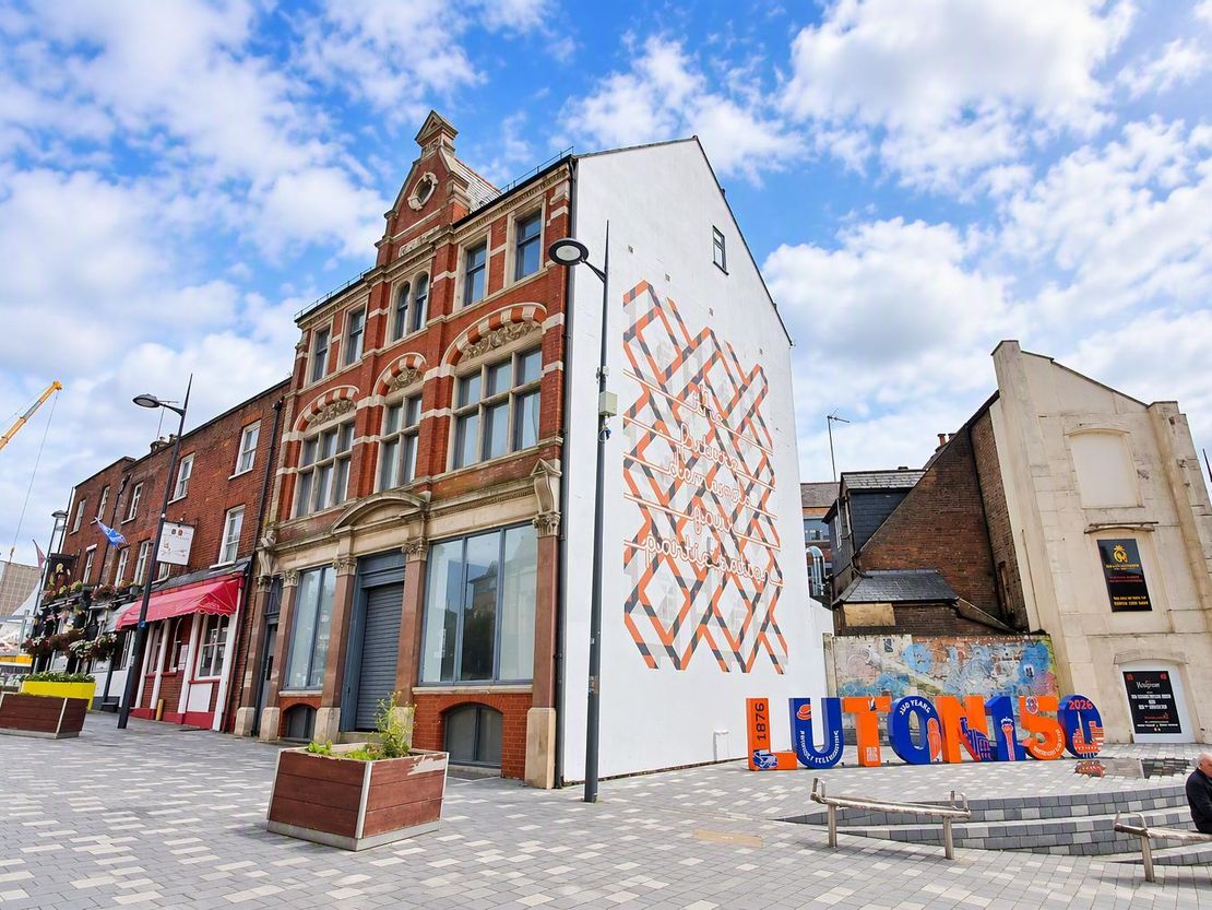 64 Bute Street, Luton, Bedfordshire, LU1 2EY