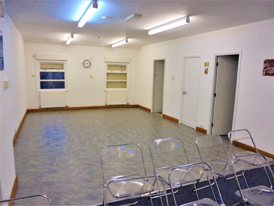 127 woodhouse lane, wythenshawe, m22 9nw