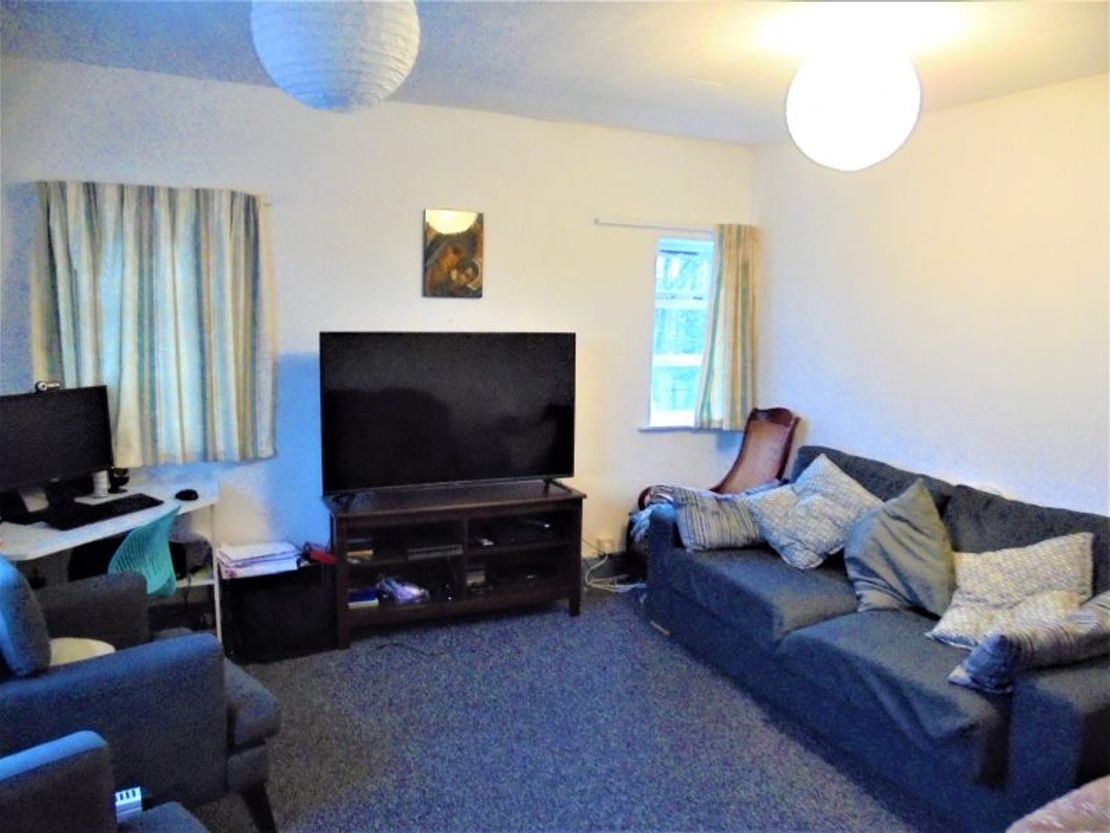 127 woodhouse lane, wythenshawe, m22 9nw
