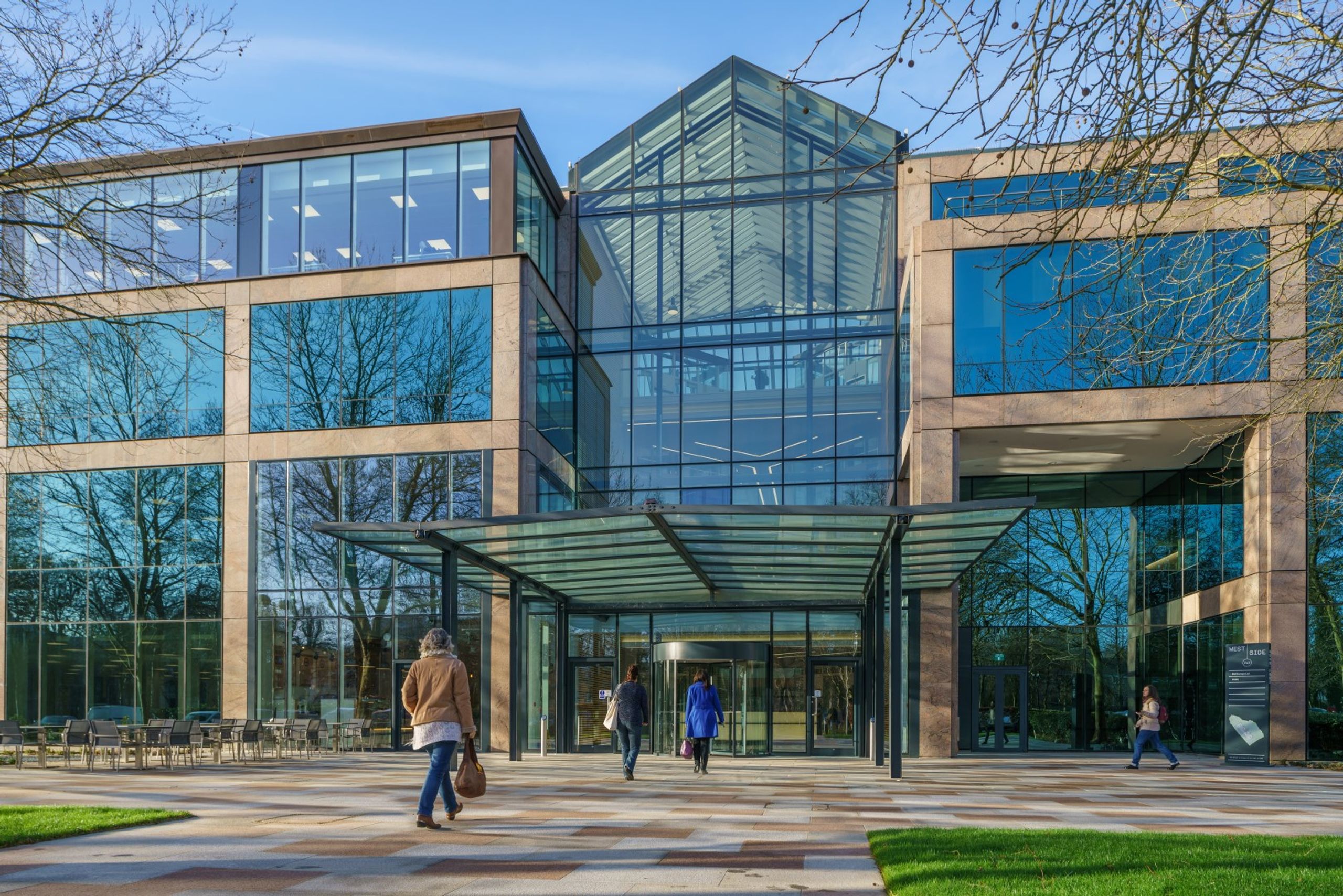 To Let Westside, London Road, Hemel Hempstead, Hertfordshire, HP3 9TD