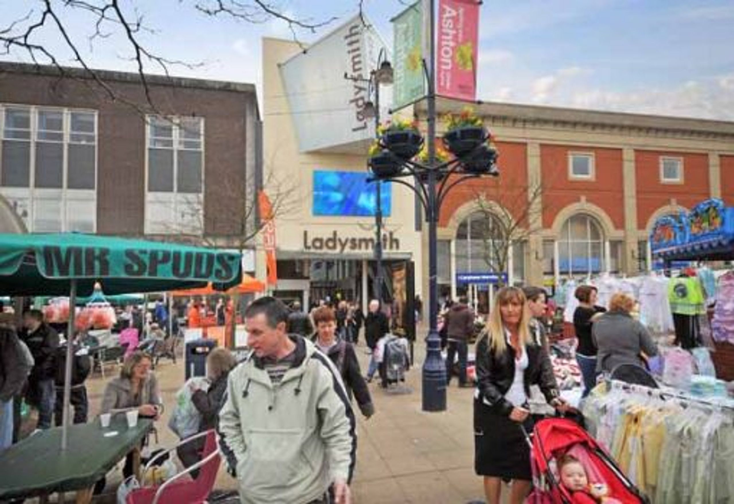 To Let 25/27 Staveleigh Mall, The Ladysmith Shopping Centre, Ashton