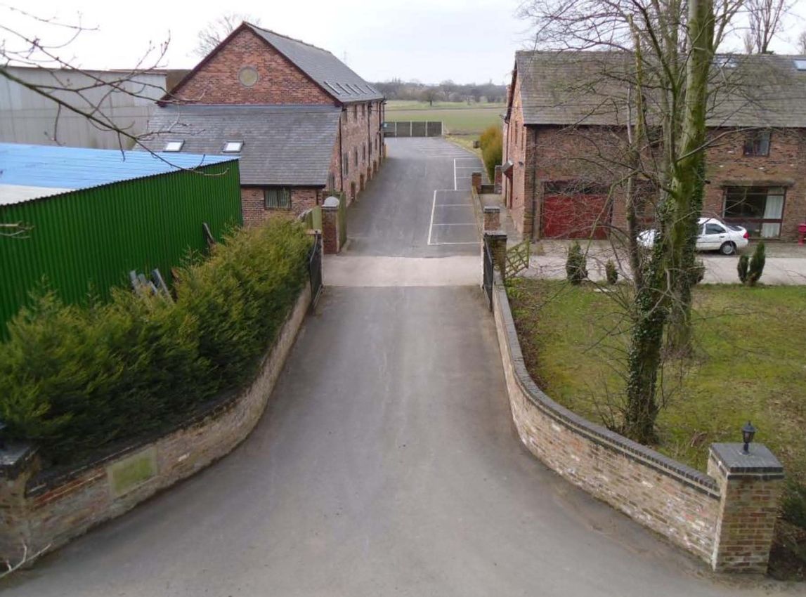 To Let Causeway Bridges Farm, Old Alder Lane, Burtonwood, Warrington