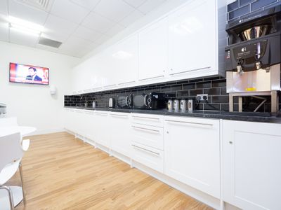 Property Image for The Pinnacle, Midsummer Boulevard, Milton Keynes, MK9 1BP
