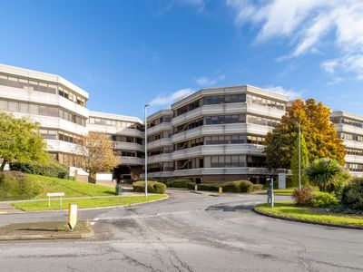 Property Image for Eaton House, Wigmore Place, Luton, East Of England, LU2 9EX
