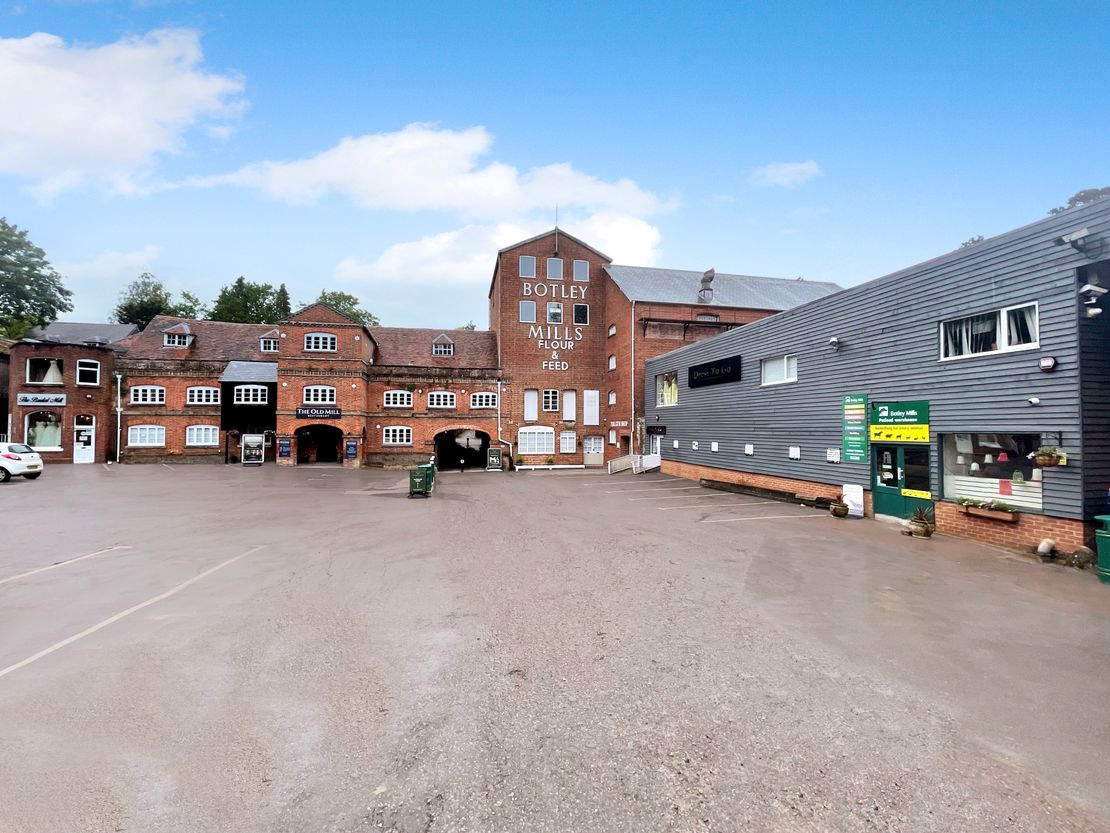 Botley Mills, Botley, Southampton, Hampshire, SO30 2GB