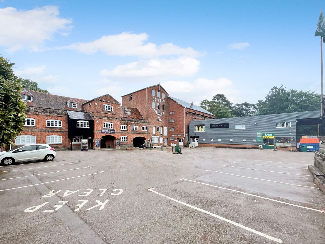 Botley Mills, Botley, Southampton, Hampshire, SO30 2GB