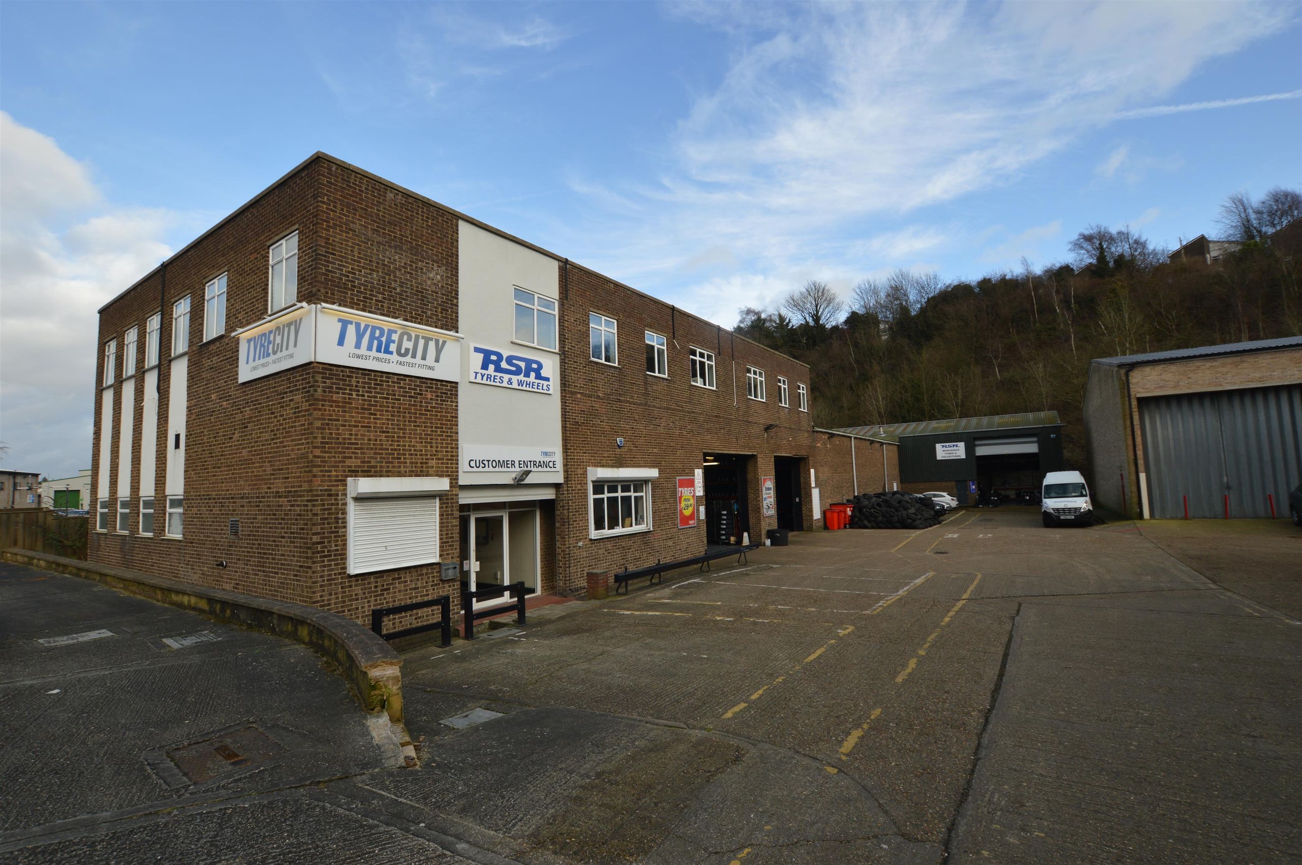 To Let Unit A5, Redlands, Ullswater Crescent, Coulsdon, Surrey, CR5