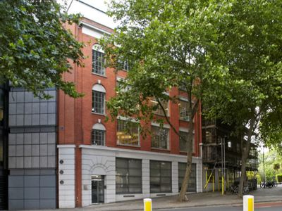 Property Image for Hardwick Street (Stop UA), Islington, London EC1R 4QX, UK