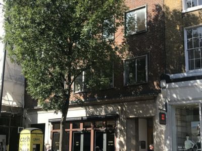 Property Image for The Rear of 137 Upper Street El Callejon - The "Alley" Restaurant, London N1 1QP, UK