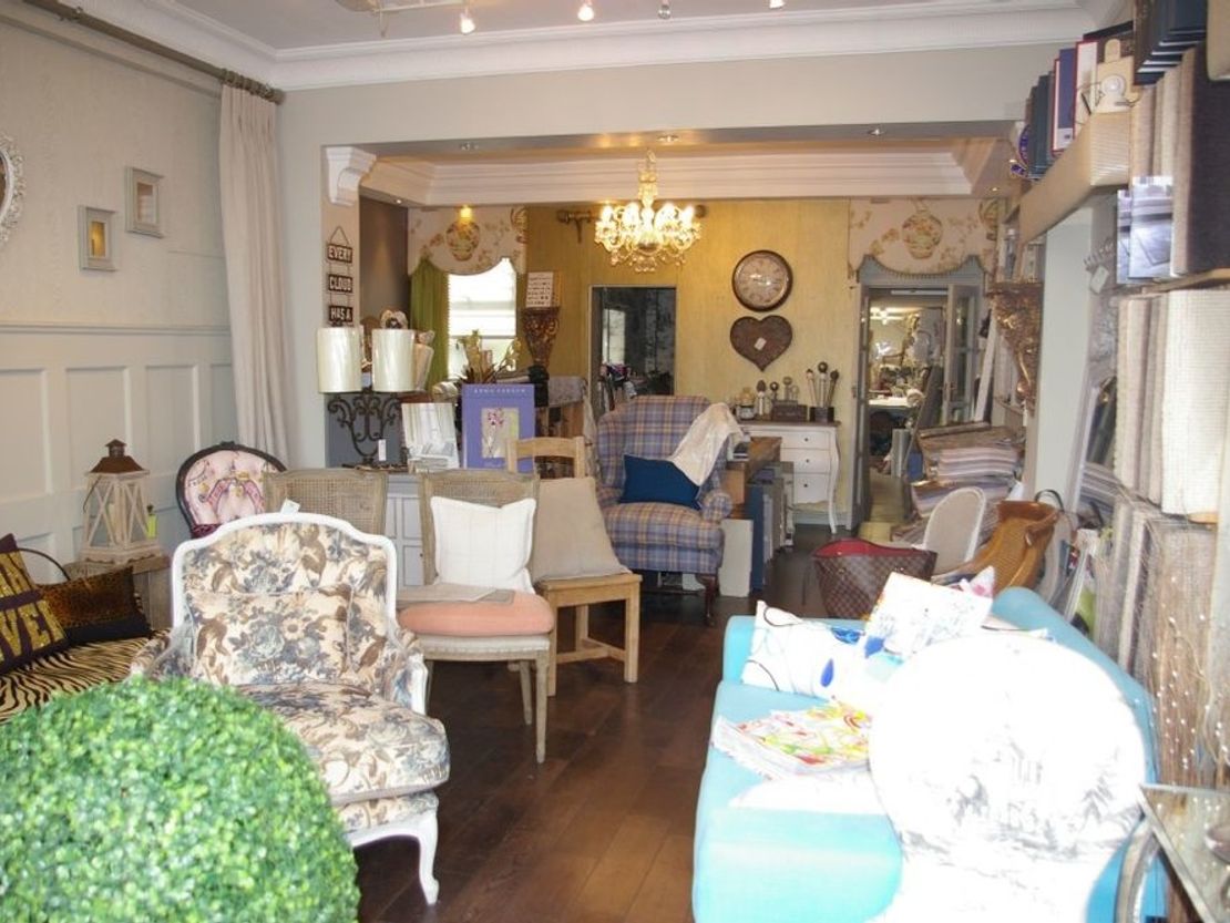 370A Walton Rd, Molesey, West Molesey KT8 2JE, UK
